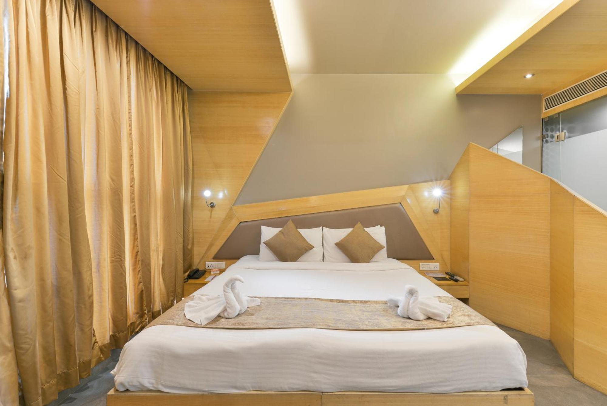 Dragonfly Hotel - The Art Hotel — Photos 2